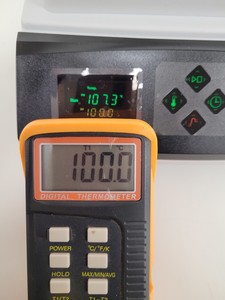 Thumbnail image of Thermo Scientific Digital Shaking Drybath  Cat No 8888028 Lab