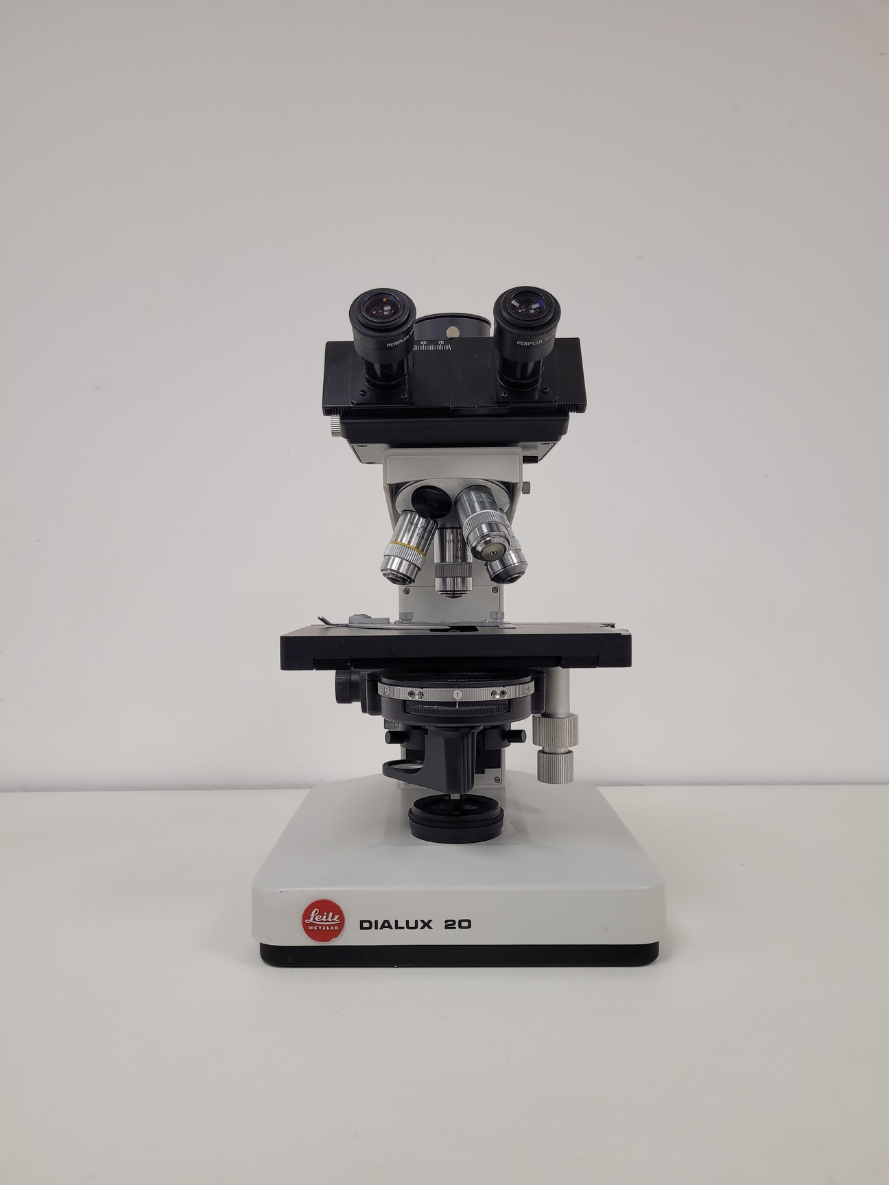 Image of Leitz Wetzlar Dialux 20 Trinocular Microscope with 4 x  NPL Fluotar Objectives 