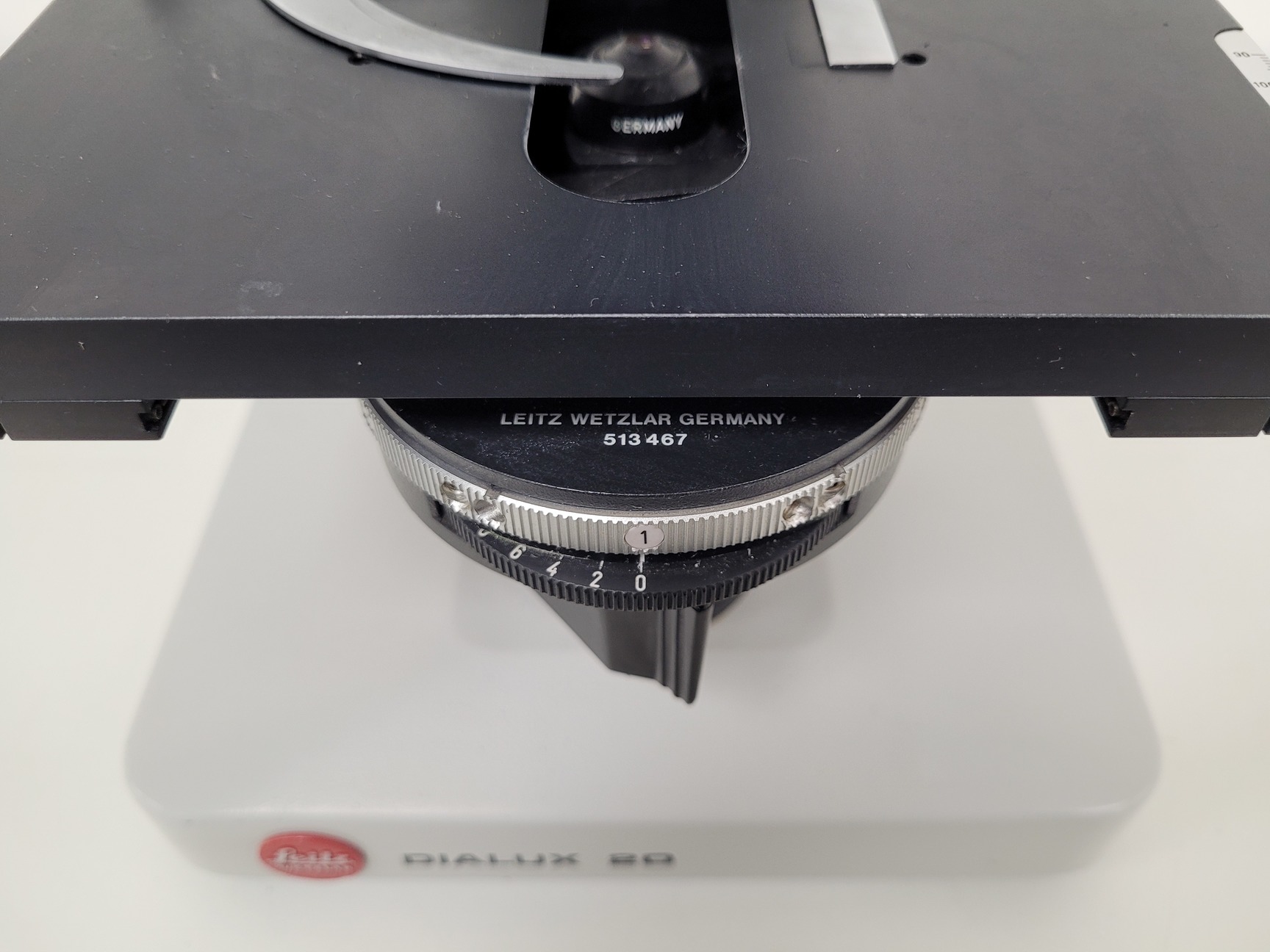 Image of Leitz Wetzlar Dialux 20 Trinocular Microscope with 4 x  NPL Fluotar Objectives 