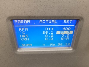 Thumbnail image of Eppendorf New Brunswick Innova 42R Incubator Shaker  Lab