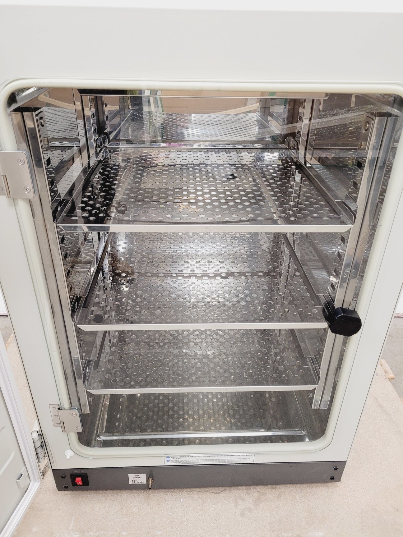Image of Sanyo Laboratory CO2 Incubator  Model - MCO-15AC Lab