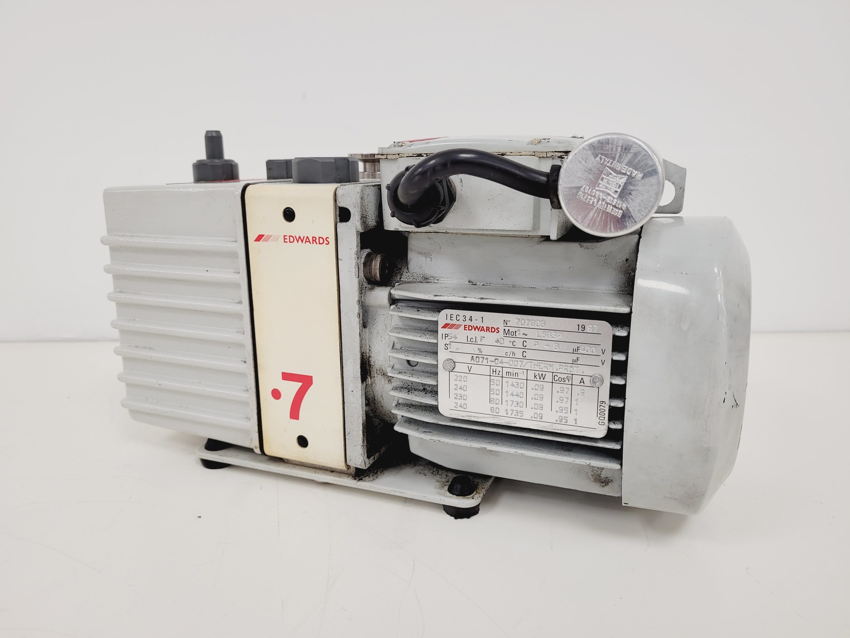 Image of Edwards 7 Rotary Vane Vacuum Pump  Model - E2M0.7 Lab