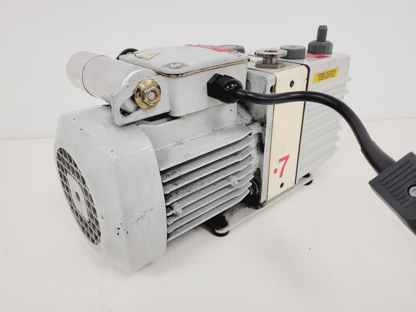 Image of Edwards 7 Rotary Vane Vacuum Pump  Model - E2M0.7 Lab