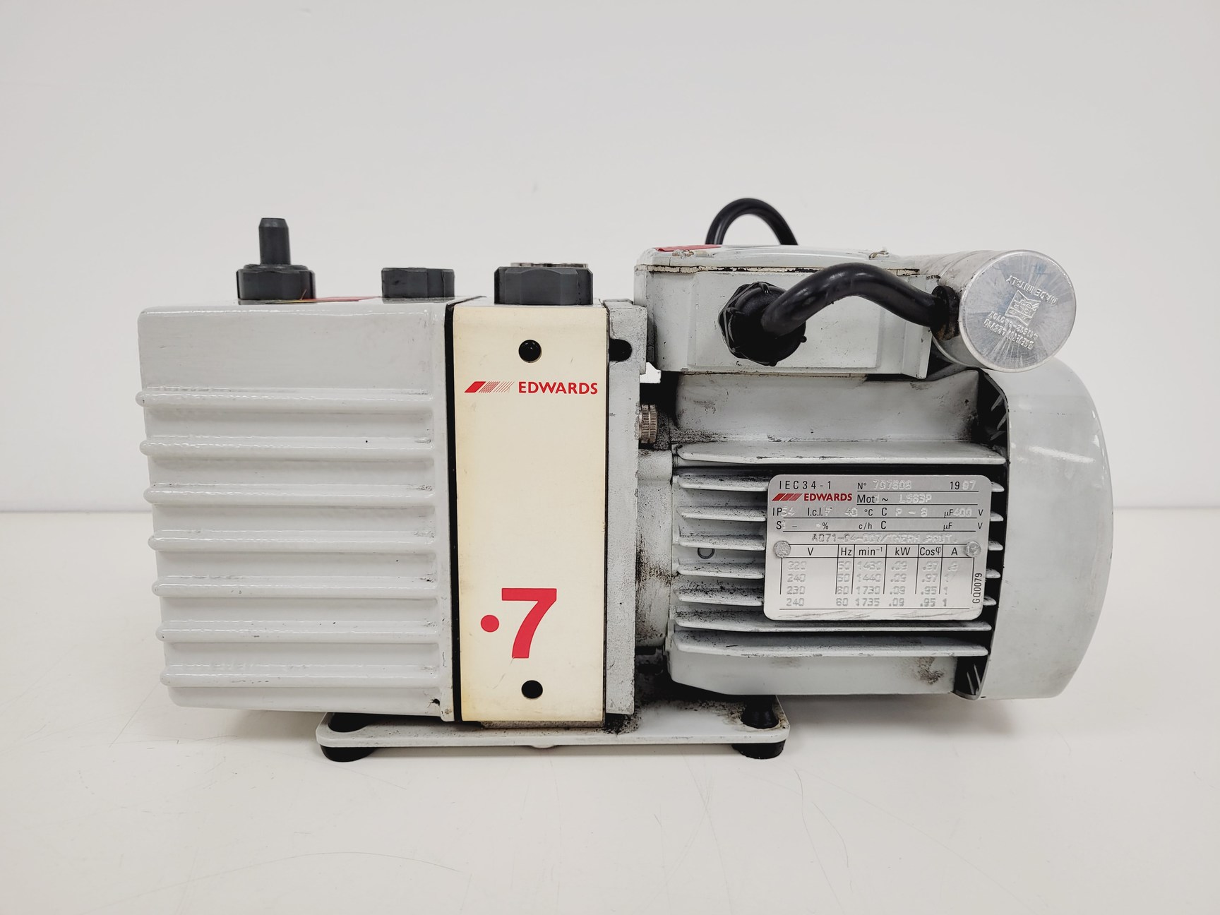 Image of Edwards 7 Rotary Vane Vacuum Pump  Model - E2M0.7 Lab
