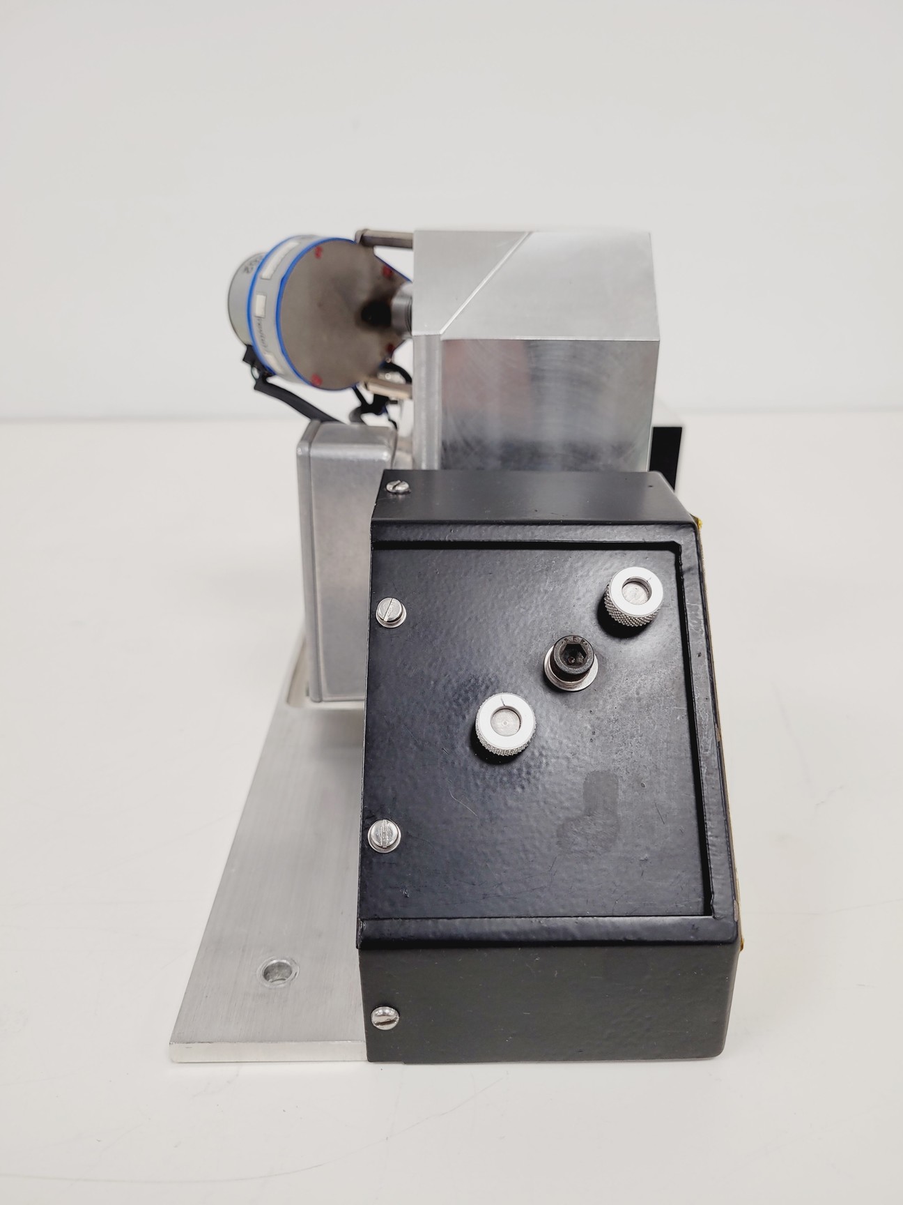 Image of SRS Stanford Research System NL100 Nitrogen Laser Lab