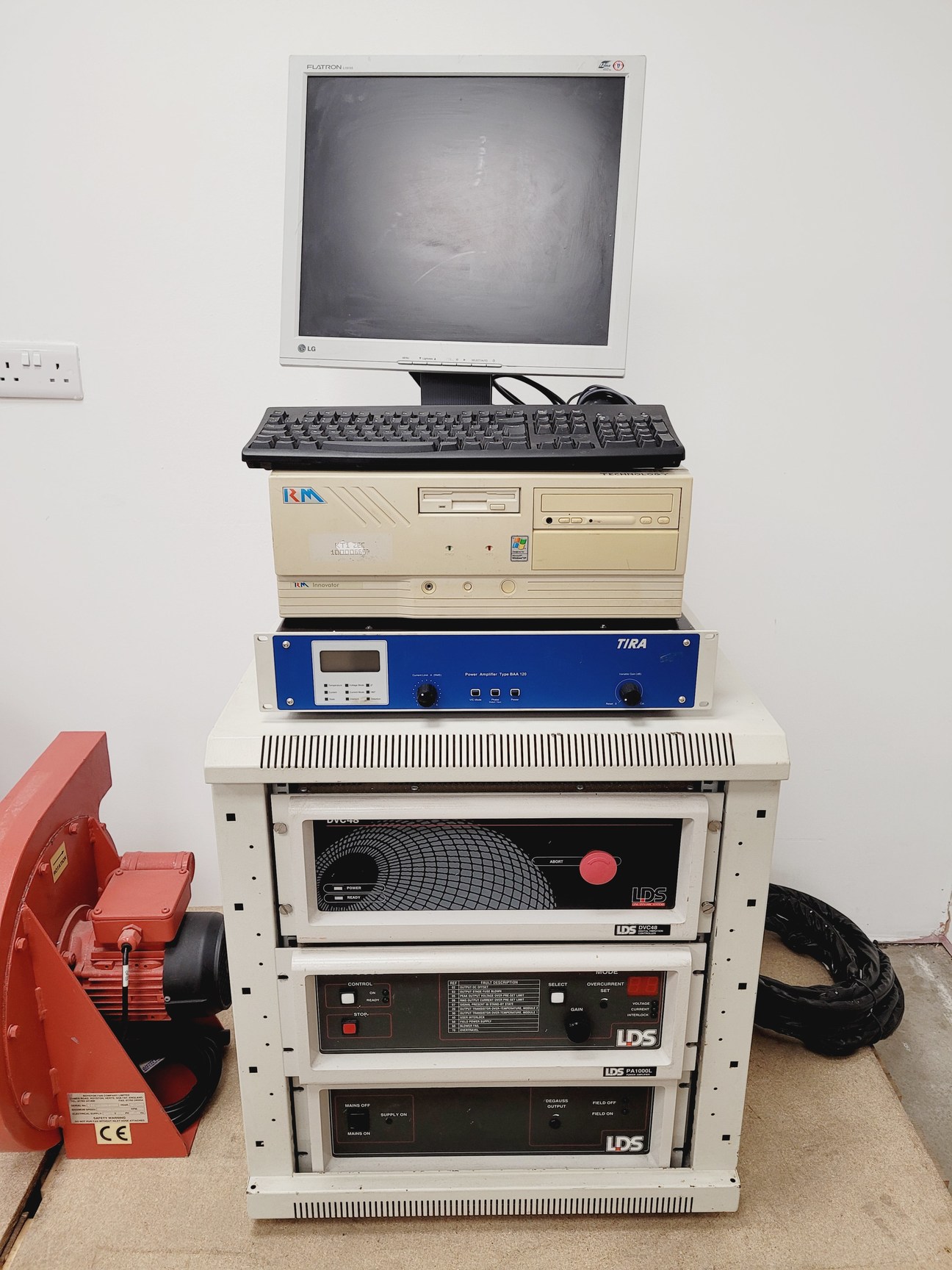 Image of LDS Air Cooled Vibrator  Model - V721 with Controller & Software Lab