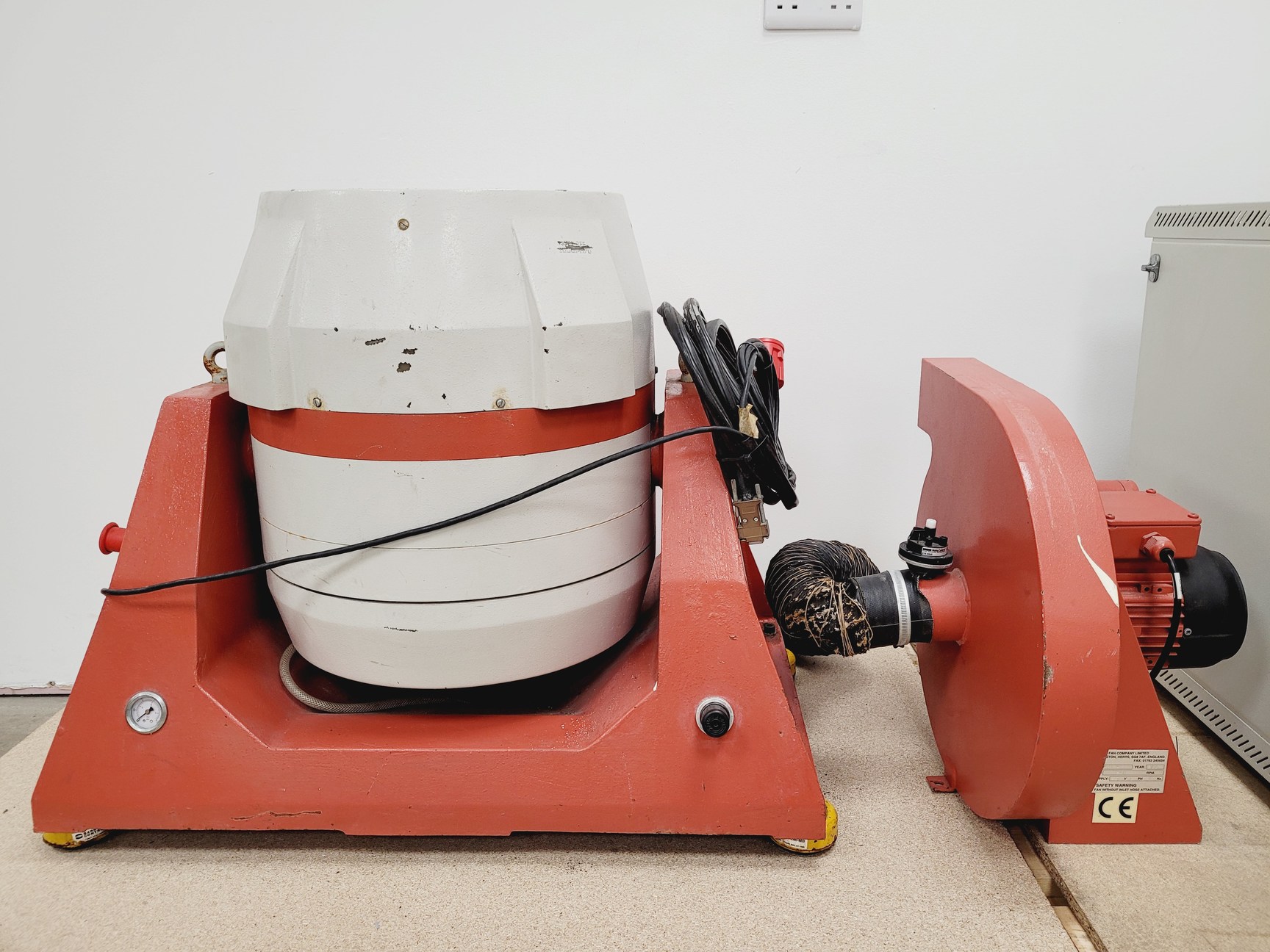 Image of LDS Air Cooled Vibrator  Model - V721 with Controller & Software Lab