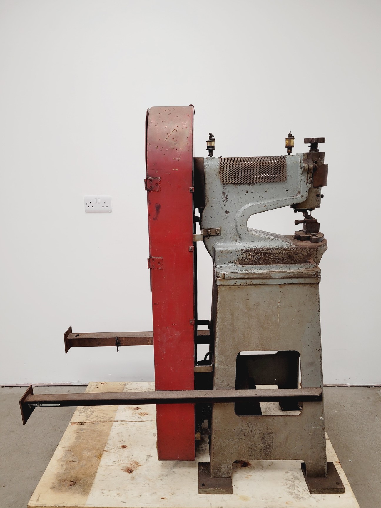 Image of Engineering Workshop Industrial Nibbler