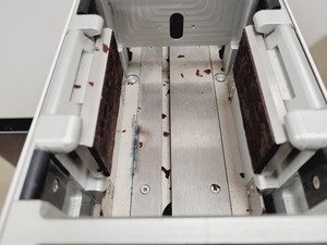 Thumbnail image of Genetix QArray Microarray Printer with Jun-Air 400 Compressor OF302-10S Lab