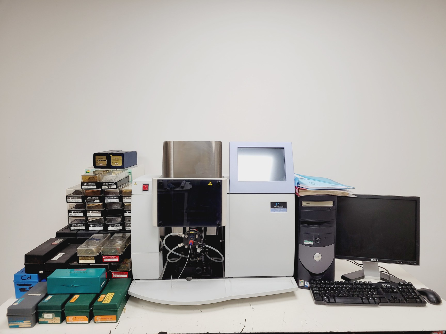 Perkin Elmer AAnalyst 200 Atomic Absorption Spectrometer with