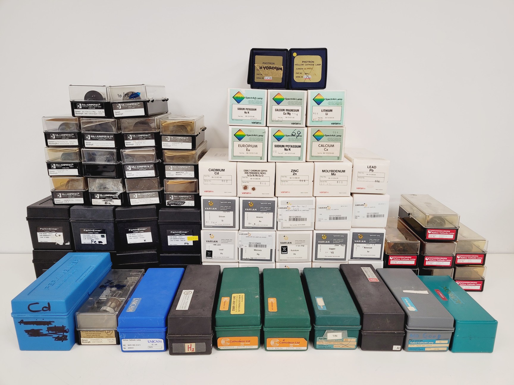 Image of Perkin Elmer AAnalyst 200 Atomic Absorption Spectrometer with Accessories Lab