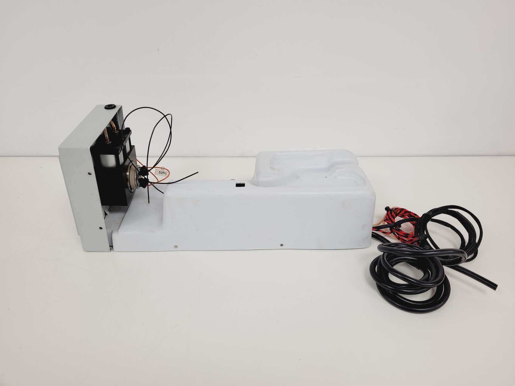 Image of Dionex Ion Chromatography System - AD20-1, GP40-1, ED40-1, LC10-2, AS40-1, UI20