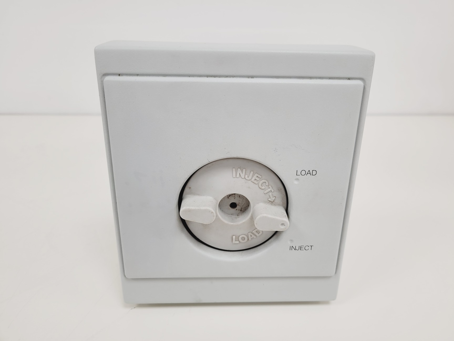 Image of Dionex Ion Chromatography System - AD20-1, GP40-1, ED40-1, LC10-2, AS40-1, UI20