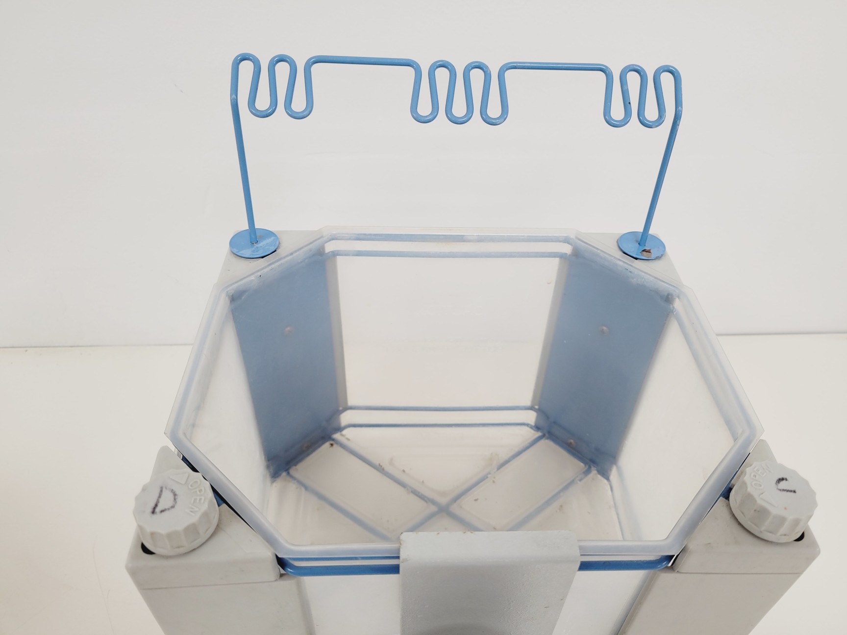 Image of Dionex Ion Chromatography System - AD20-1, GP40-1, ED40-1, LC10-2, AS40-1, UI20