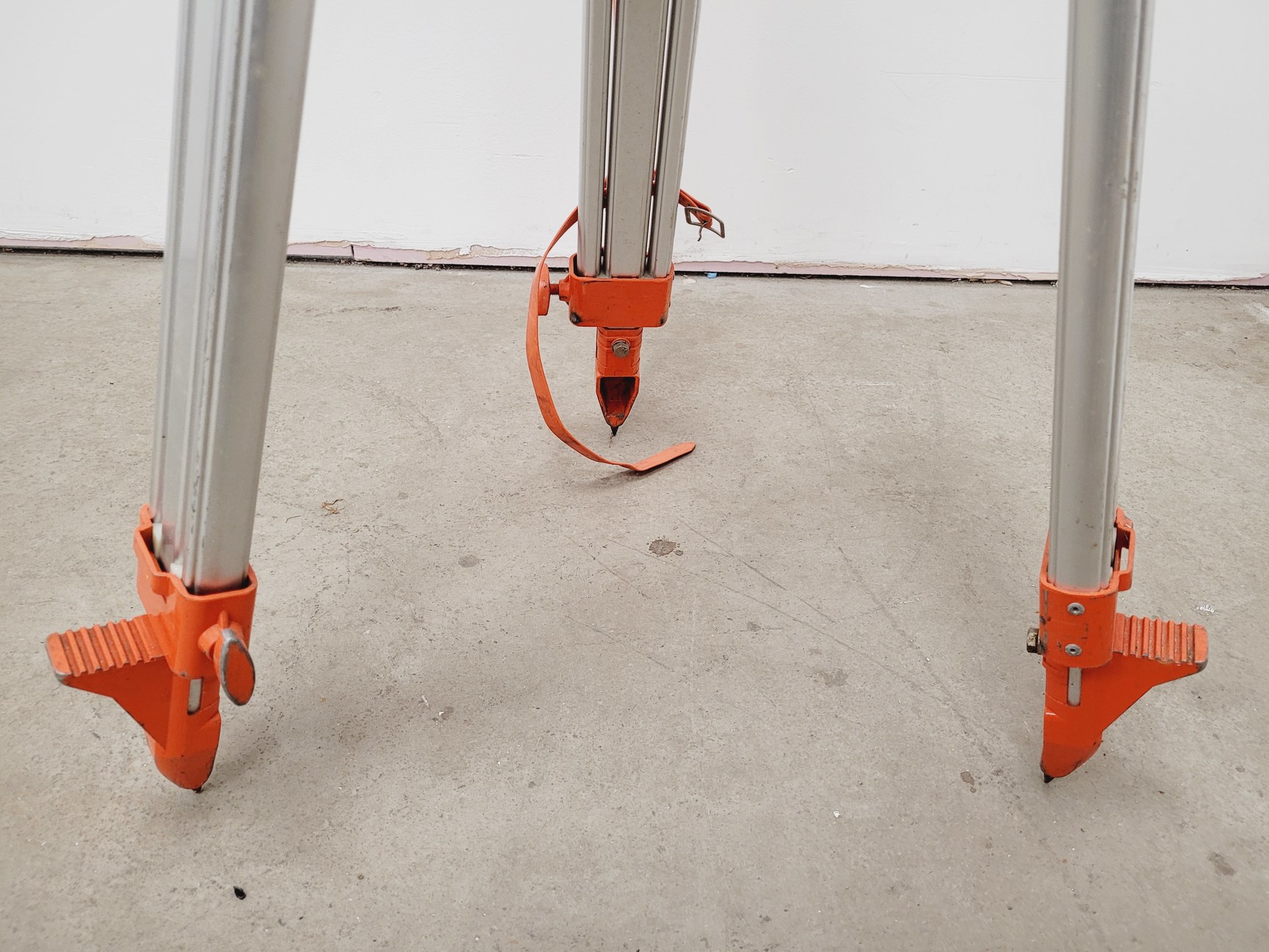 Image of Sokkisha Surveying Theodolite TM20Es with Tripod Lab