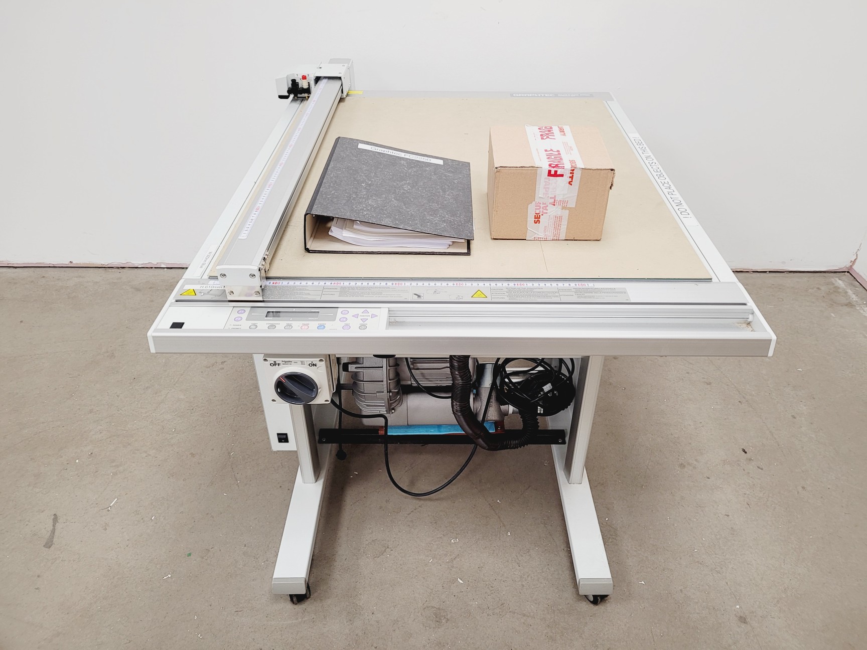 Image of Graphtec FC2250 Series Cutting Plotter Pro CAD/CAM with Accessories Lab
