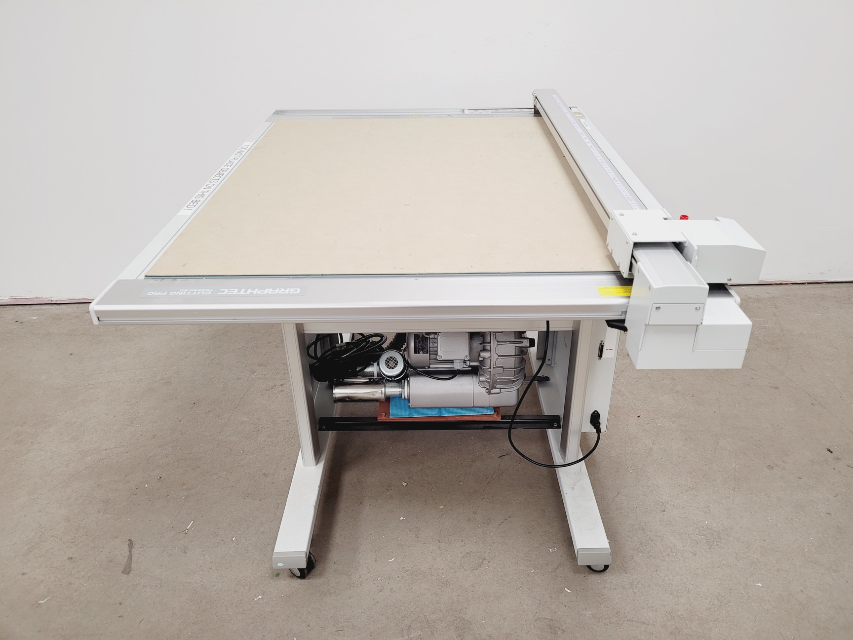 Image of Graphtec FC2250 Series Cutting Plotter Pro CAD/CAM with Accessories Lab