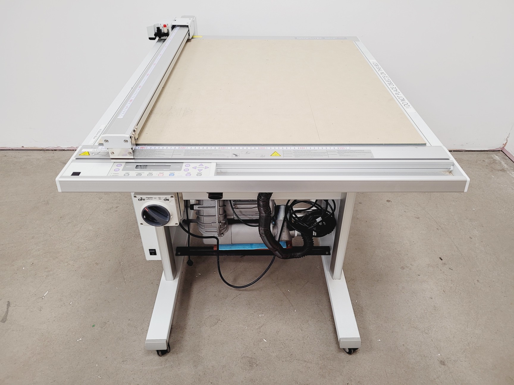 Image of Graphtec FC2250 Series Cutting Plotter Pro CAD/CAM with Accessories Lab