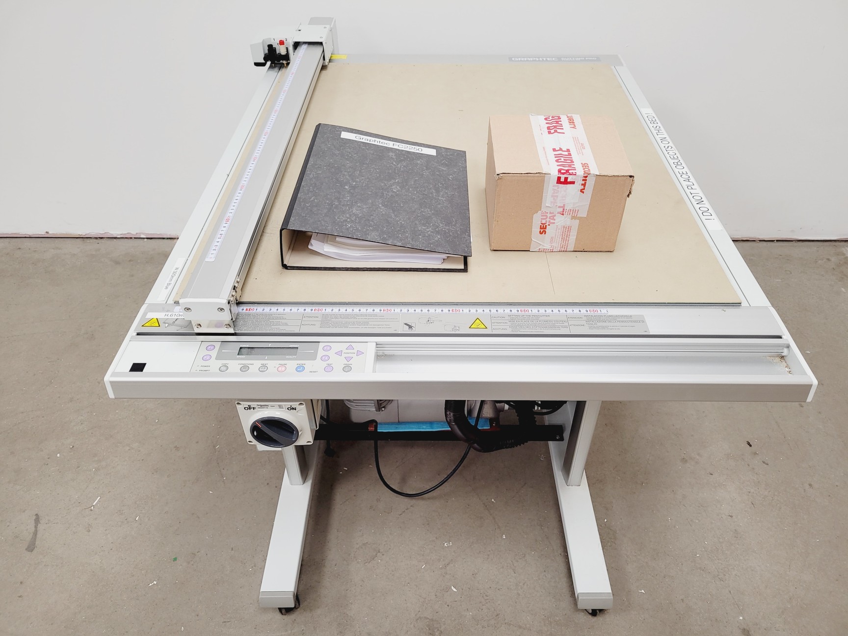 Image of Graphtec FC2250 Series Cutting Plotter Pro CAD/CAM with Accessories Lab