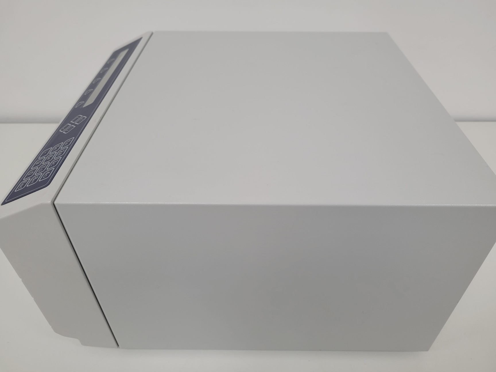 Image of Dynatech Laboratories MRX Version 1.31 Microplate Reader Lab