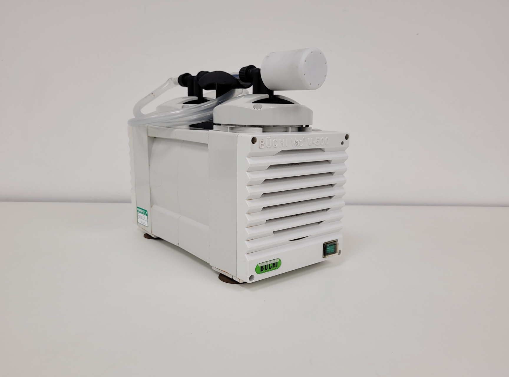 Image of Büchi Vac V-500 Diaphragm Pump Lab