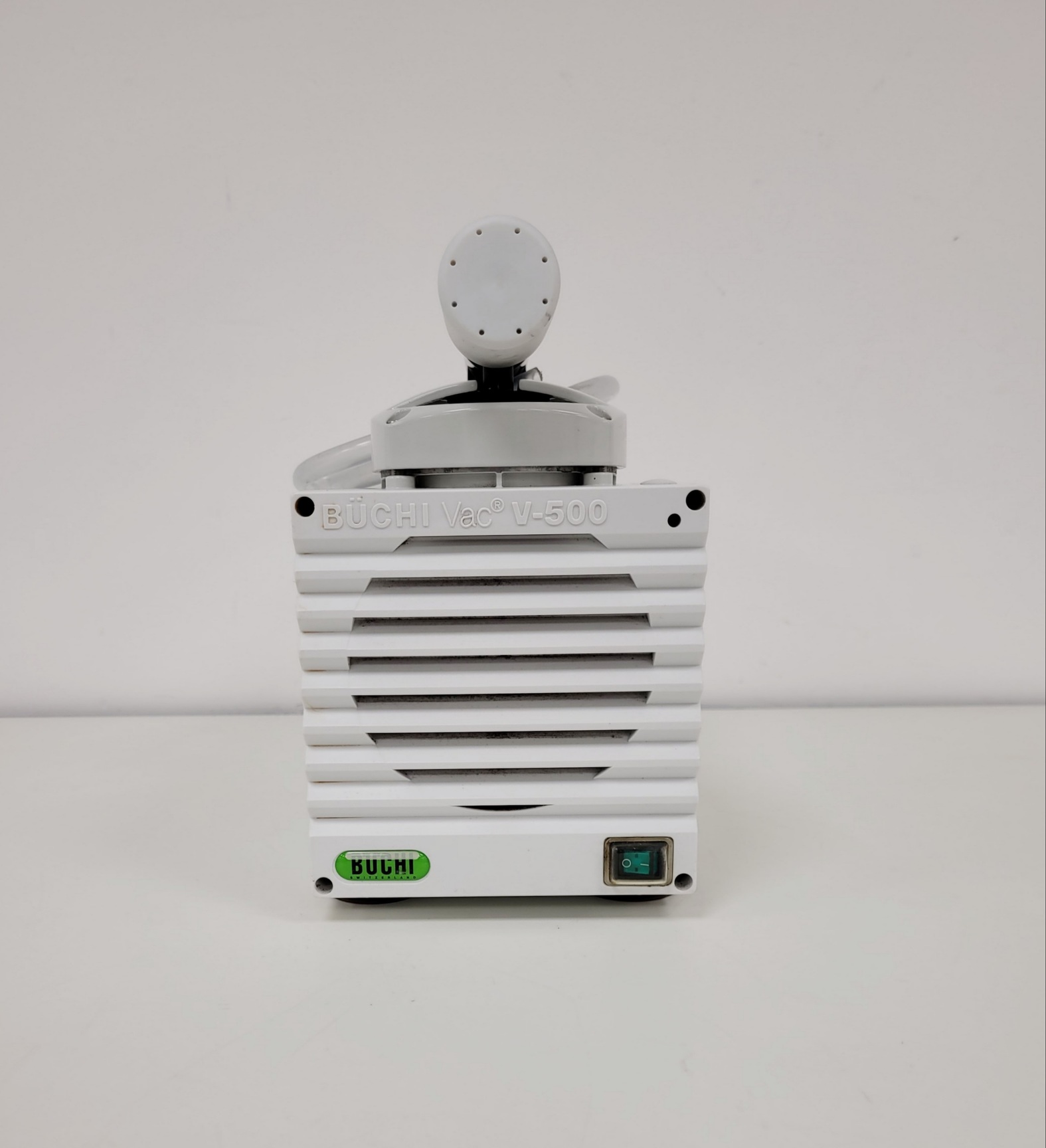 Image of Büchi Vac V-500 Diaphragm Pump Lab