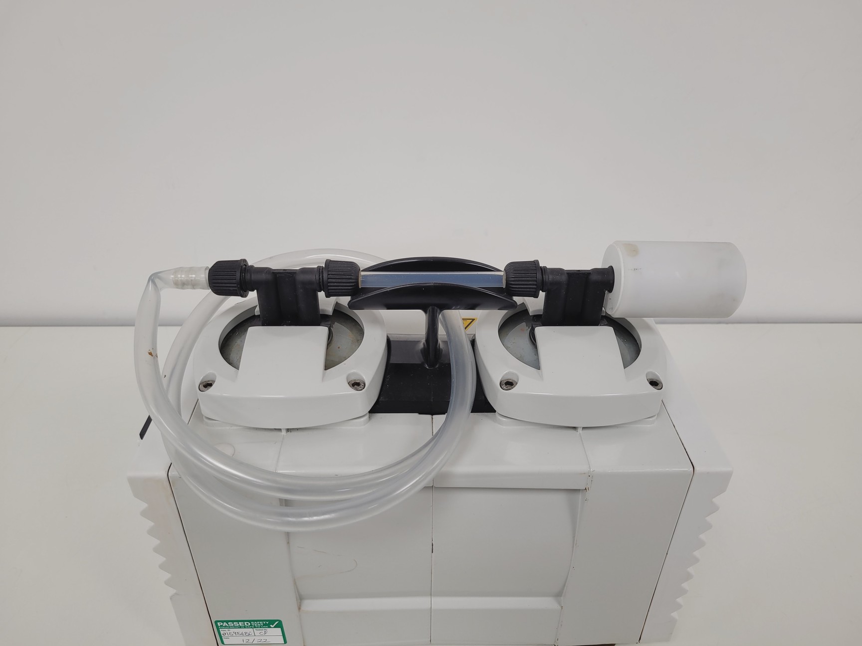 Image of Büchi Vac V-500 Diaphragm Pump Lab