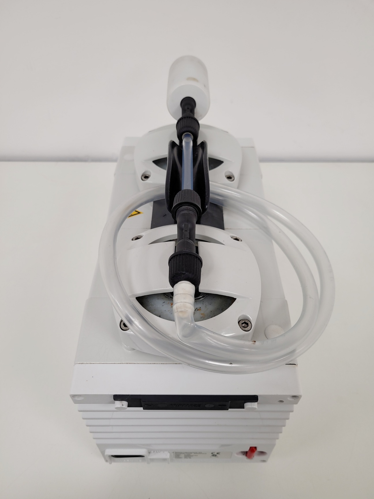 Image of Büchi Vac V-500 Diaphragm Pump Lab