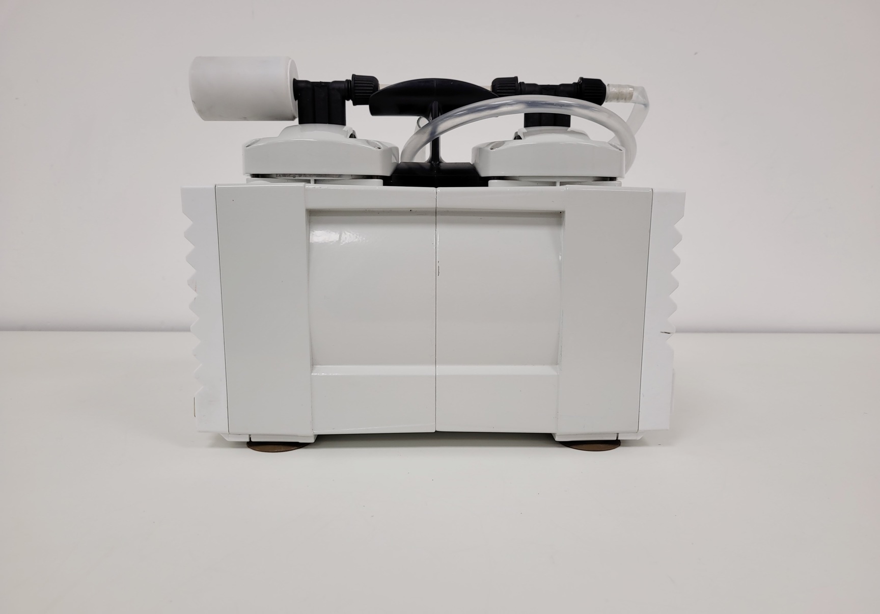 Image of Büchi Vac V-500 Diaphragm Pump Lab