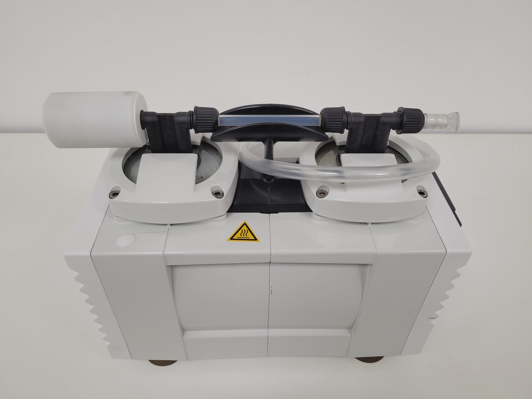 Image of Büchi Vac V-500 Diaphragm Pump Lab