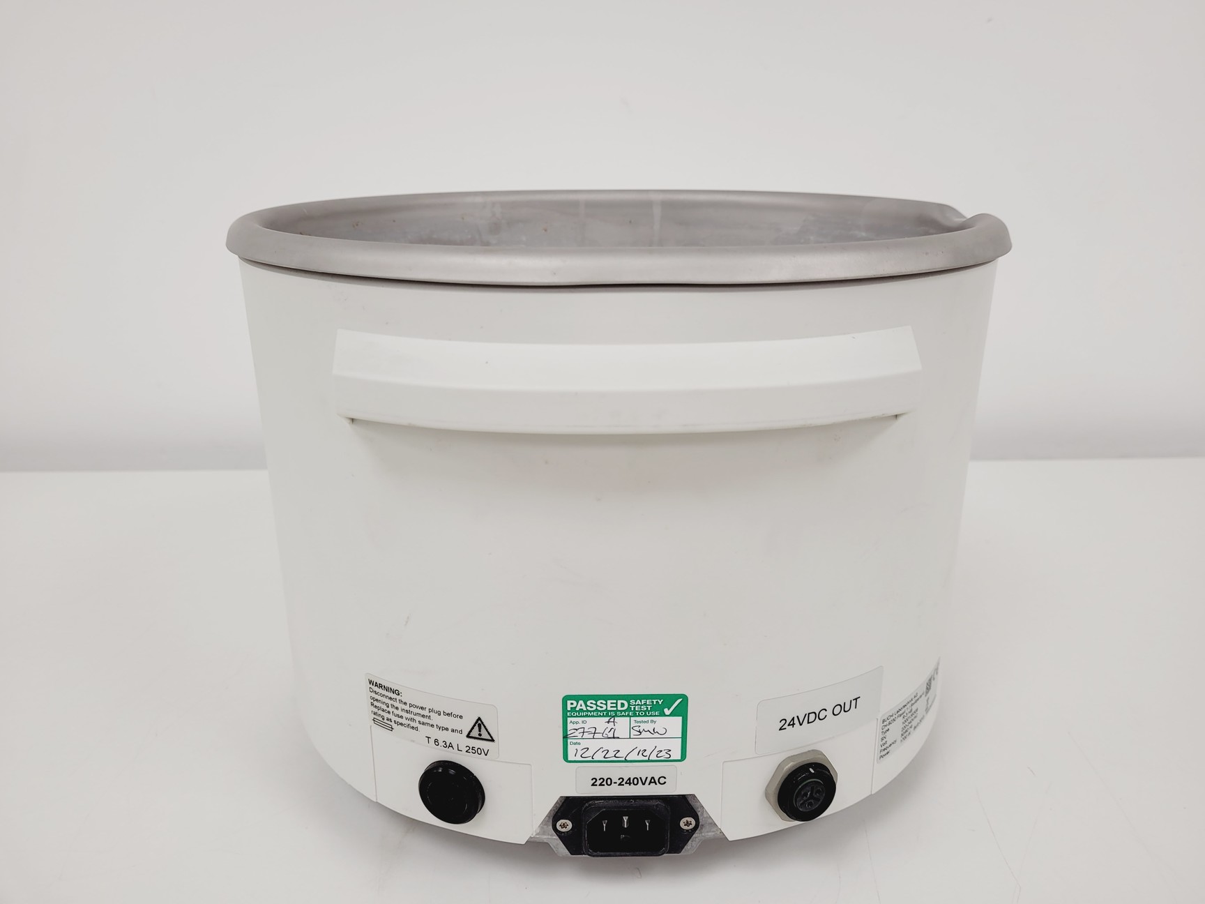 Image of Buchi Rotavapor R3 Rotary Evaporator System with R3-HB Water Bath Lab