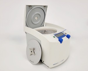 Thumbnail image of Sigma 1-15P Micro Centrifuge & 14000rpm 11024 Hematocrit Rotor Lab 