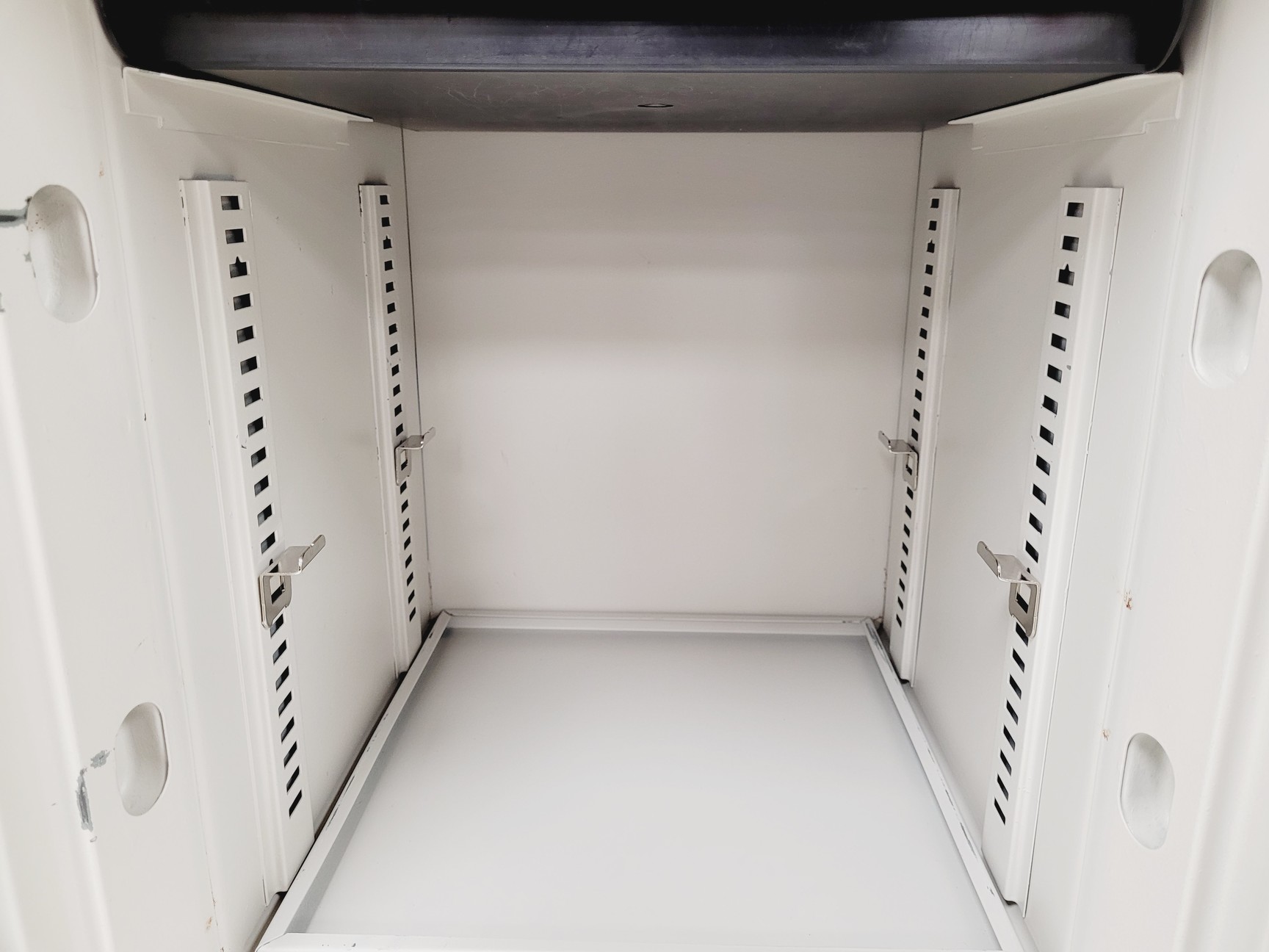 Image of Euro SI Fire Safe with 2x keys & Accessories