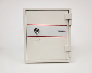 Thumbnail image of Euro SI Fire Safe with 2x keys & Accessories