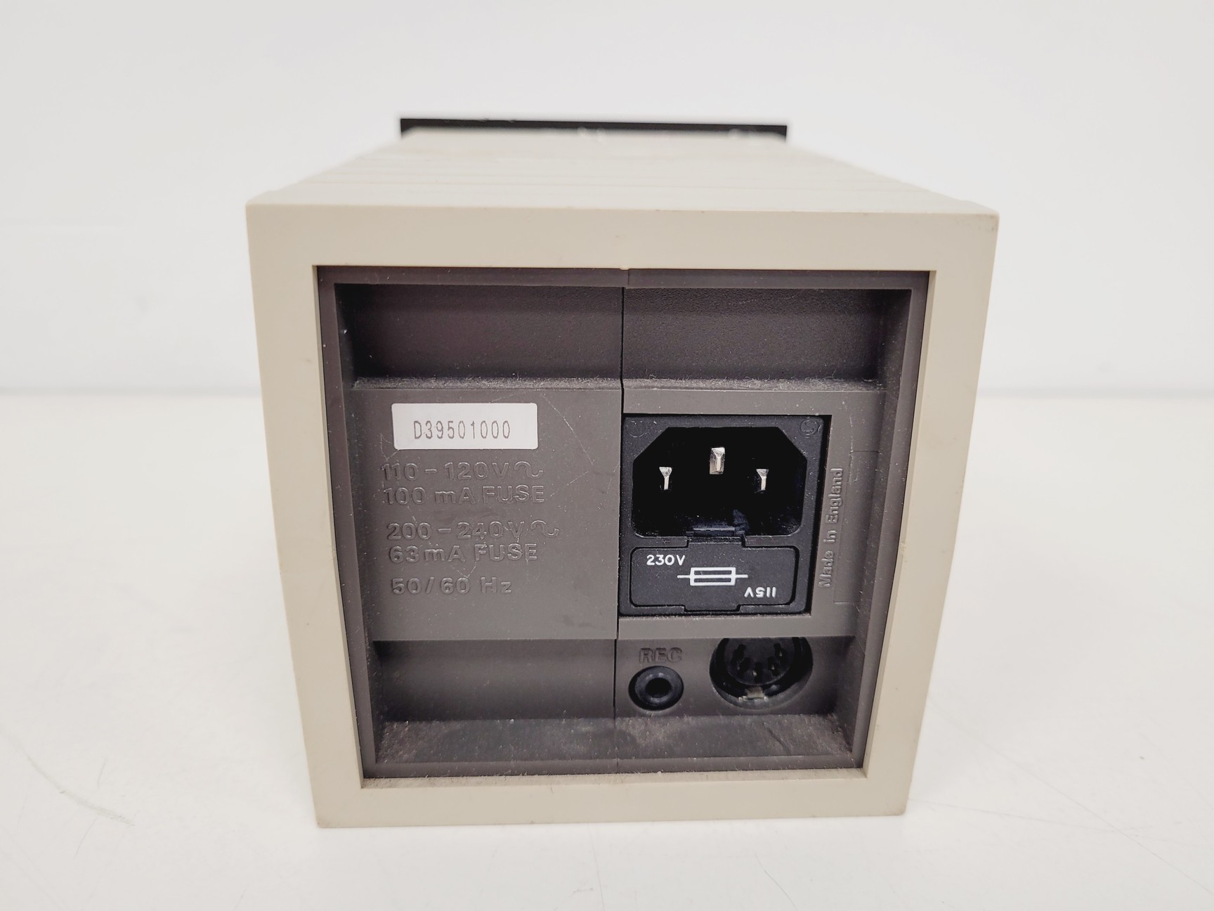 Image of Edwards Pirani 501 Vacuum Gauge & PRE 10K Head Lab