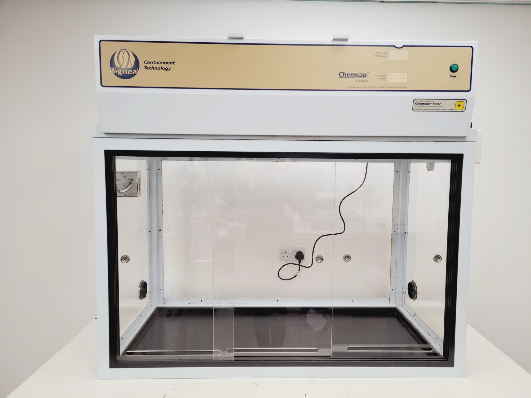 Image of Bigneat  Special BC1204 Chemcap Filtration Safety Cabinet Lab