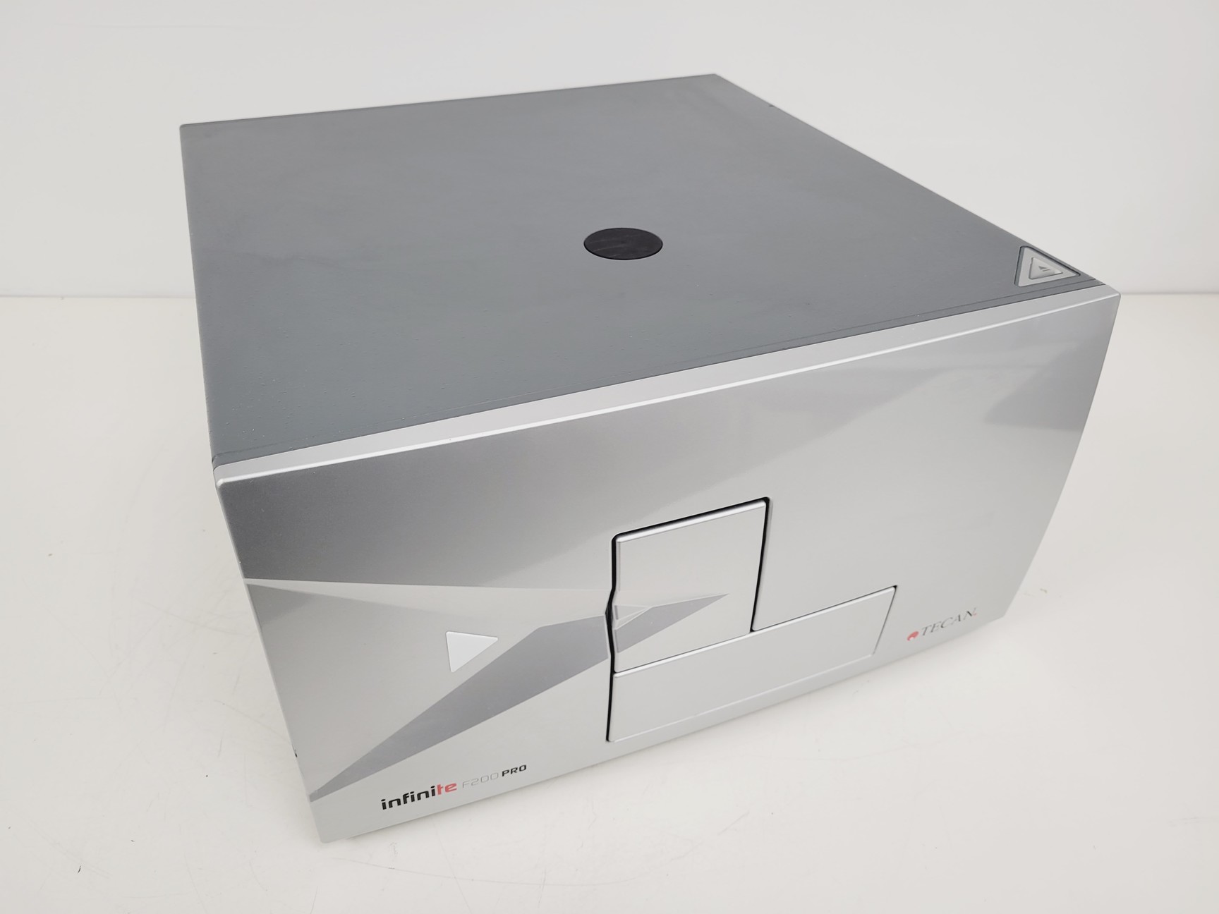 Image of Tecan Infinite F200 Pro Microplate Reader with PC & Software Lab