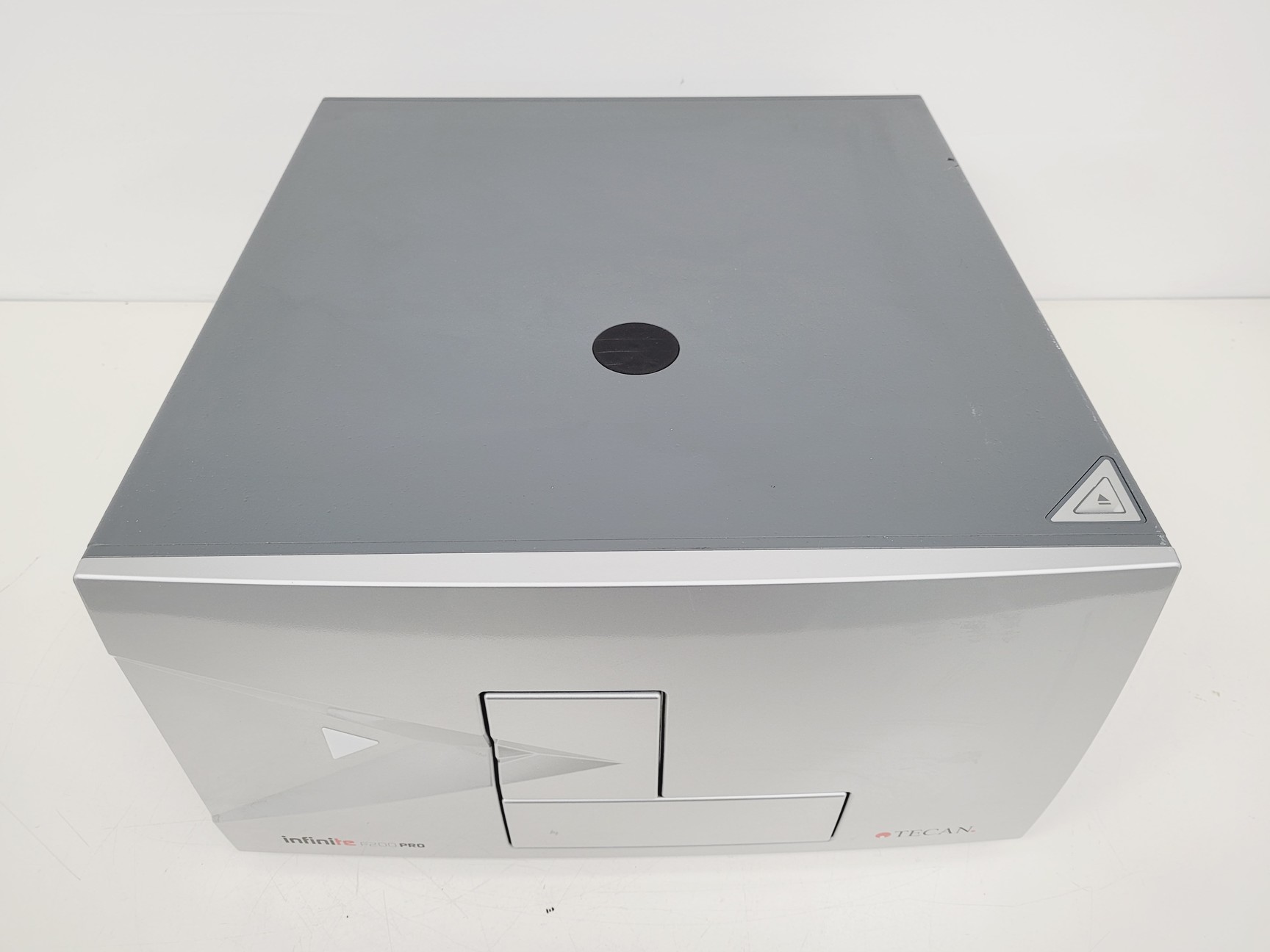 Image of Tecan Infinite F200 Pro Microplate Reader with PC & Software Lab
