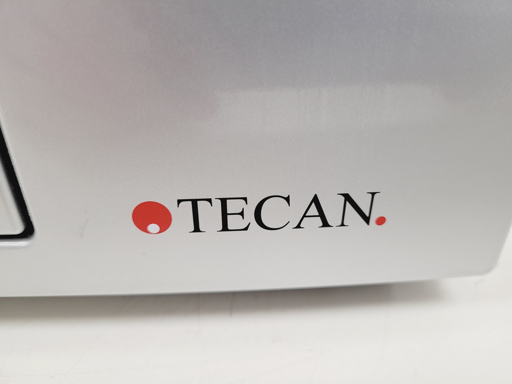 Image of Tecan Infinite F200 Pro Microplate Reader with PC & Software Lab