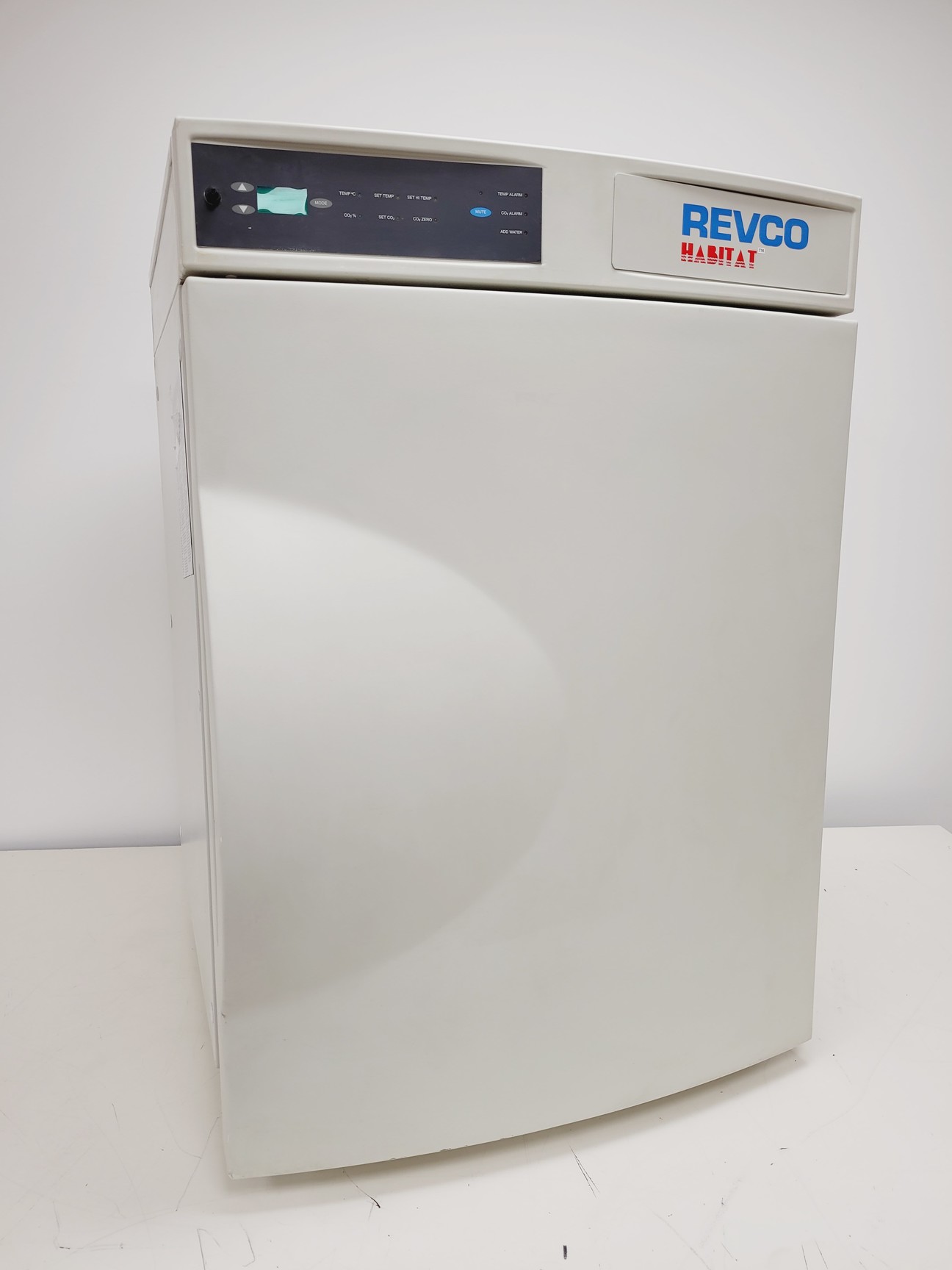 Image of Revco Habitat CO2 Water Jacketed Incubator Model no. RCO3500TWBB Lab