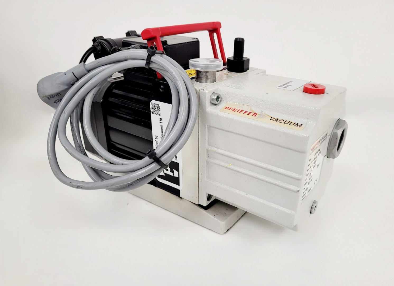 Image of Pfeiffer Rotary Vane Vacuum Pump  Model - DUO 2.5  M No. PK D41 056 C Lab