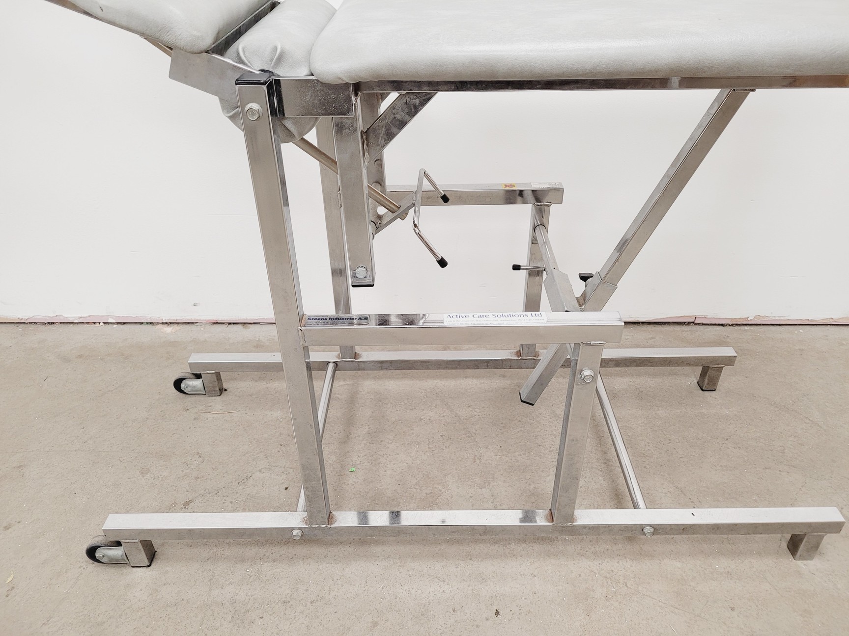 Image of Steels Industries Angle Physio Therapy Massage Bench Table w/Wheels