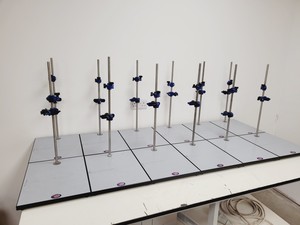 Thumbnail image of 12 x Denoyer Geppert Chemistry Laboratory Retort Stands Lab