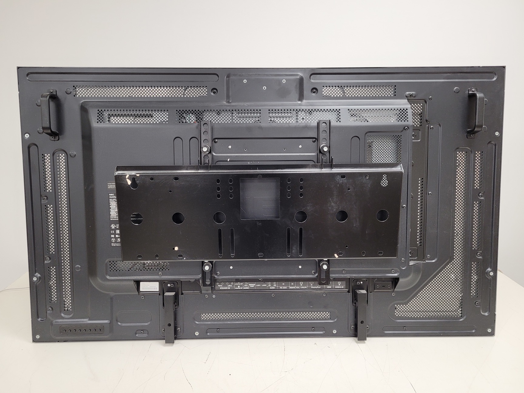 Image of 3 x NEC MultiSync 55" Professional Monitors - V552 P553
