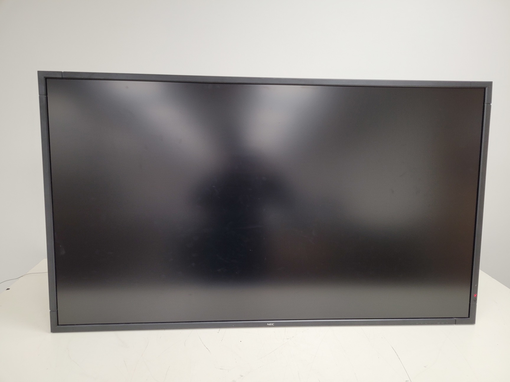 Image of 3 x NEC MultiSync 55" Professional Monitors - V552 P553
