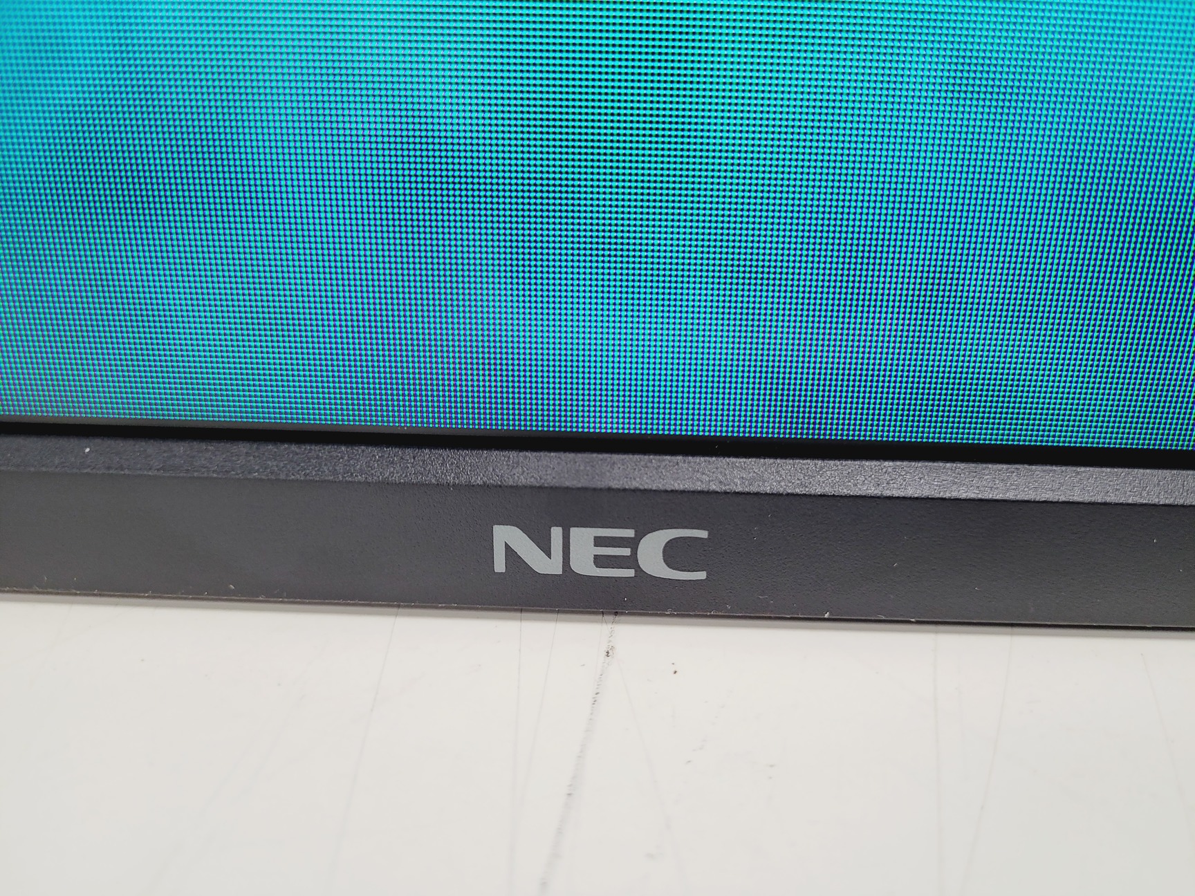 Image of 3 x NEC MultiSync 55" Professional Monitors - V552 P553