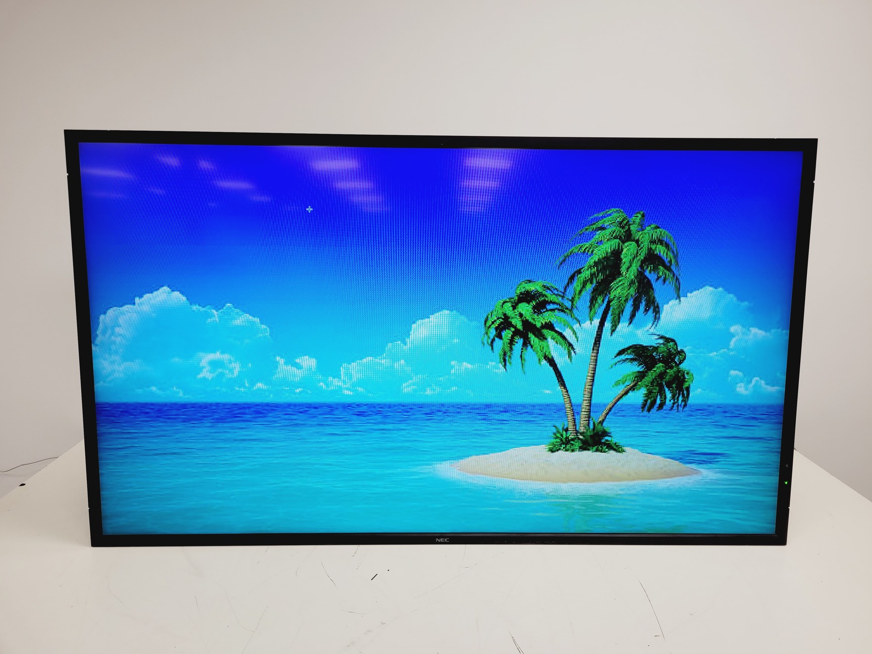 Image of 3 x NEC MultiSync 55" Professional Monitors - V552 P553