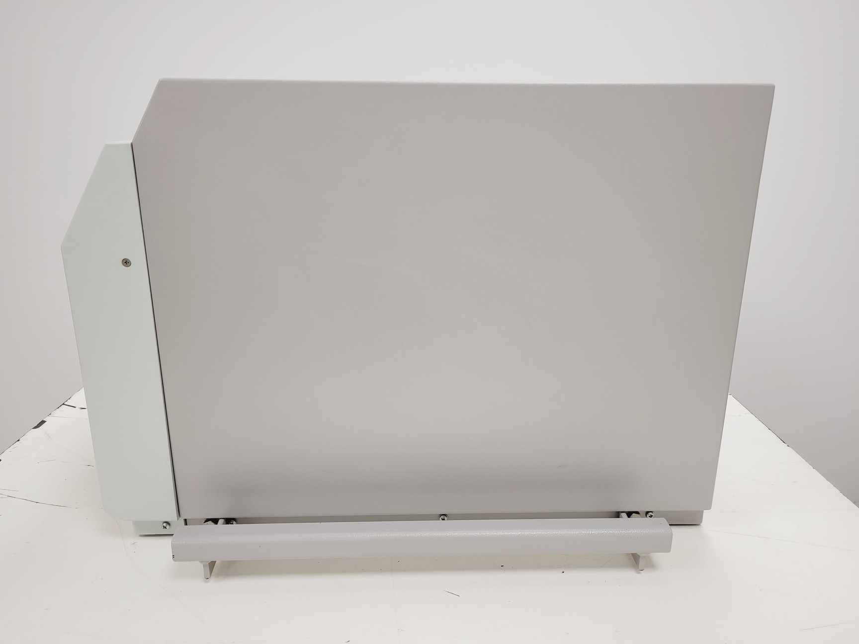 Image of MSE Refrigerated Centrifuge  Model - Falcon 6/300 with 4700RPM Rotor Lab