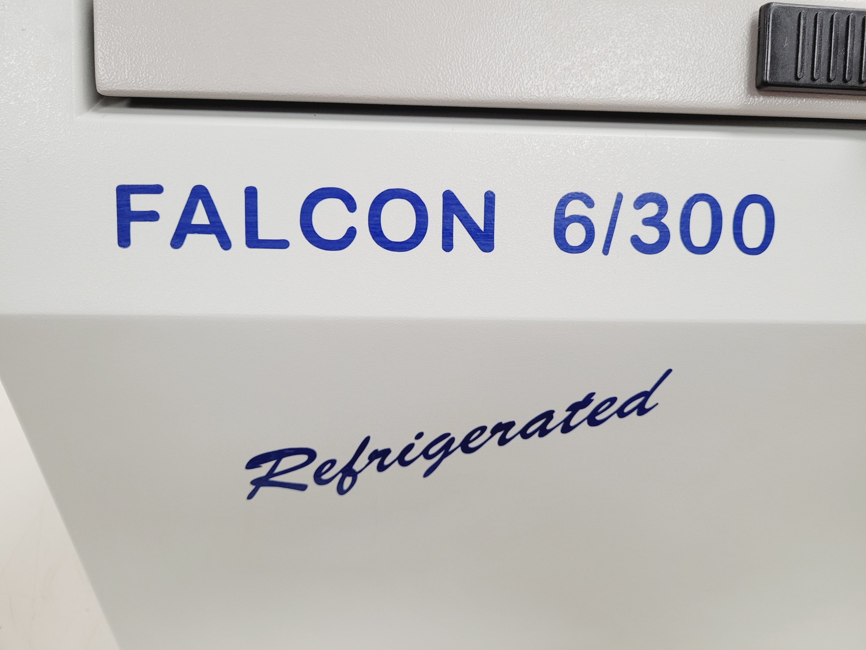Image of MSE Refrigerated Centrifuge  Model - Falcon 6/300 with 4700RPM Rotor Lab