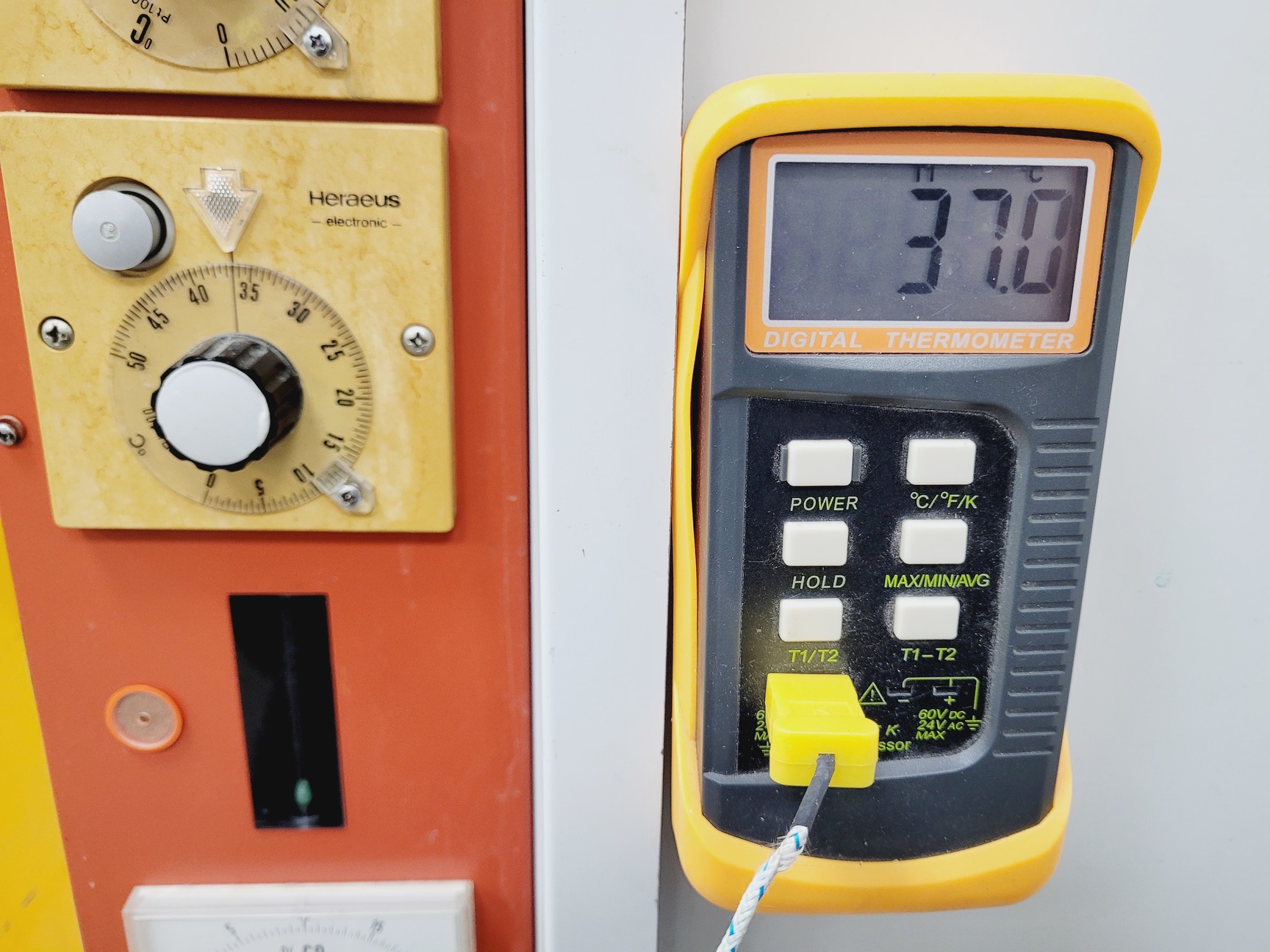 Image of Heraeus Benchtop Laboratory Incubator  Type - B 5060 EK-CO2 Lab